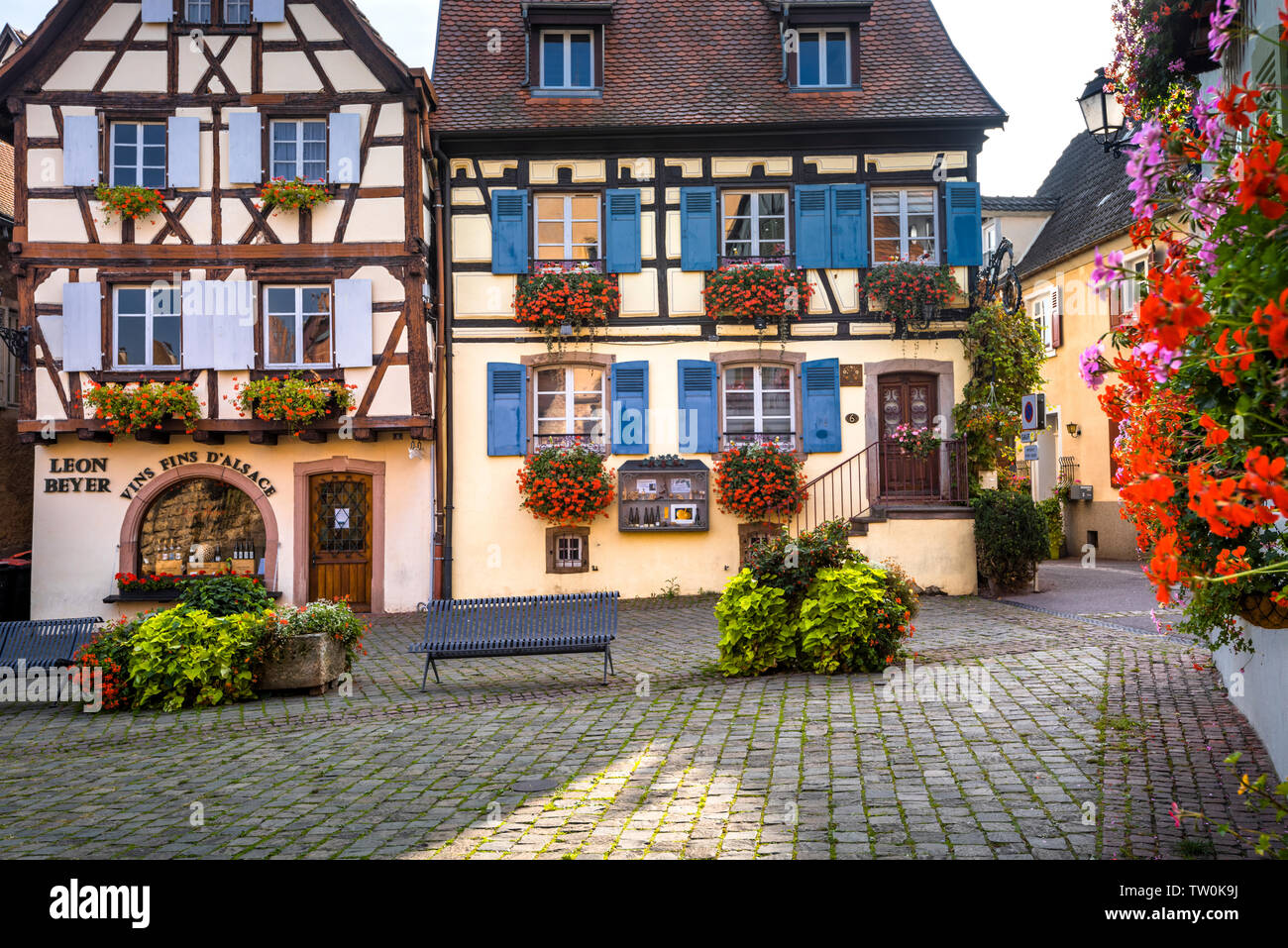 Cobblestone village hi-res stock photography and images - Page 11 - Alamy