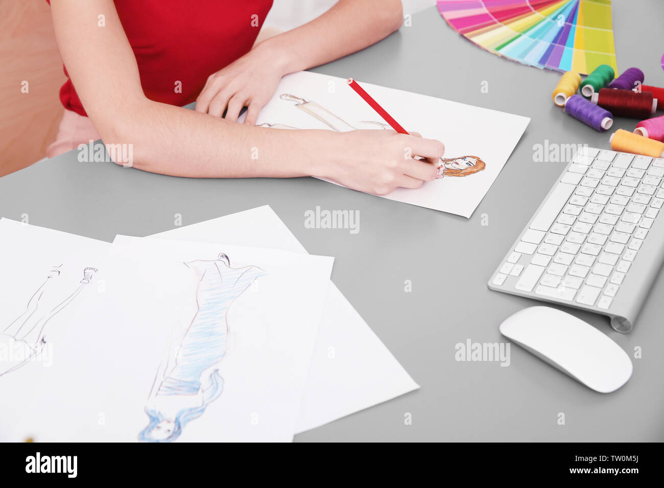 Young designer drawing sketch hi-res stock photography and images - Alamy