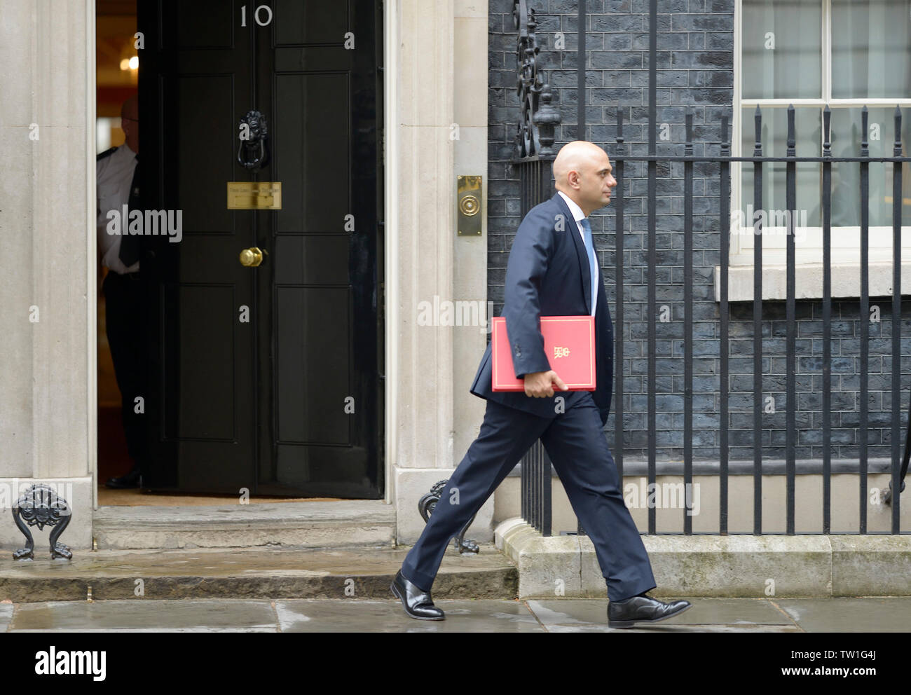 London, UK. 18th June, 2019.  Sajid Javid (Home Secretary) leaving Downing Street after a meeting in No 10 Stock Photo