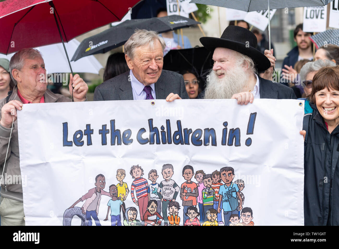 London 18th June 2019 Safe passage campaign; a campaign seeking to guarantee safe passage for unaccompaned refugee children  Pictured Alf, Lord Dubs, (centre) and Rabbi Herschel Gluck (right)Credit Ian Davidson/Alamy Live News Stock Photo