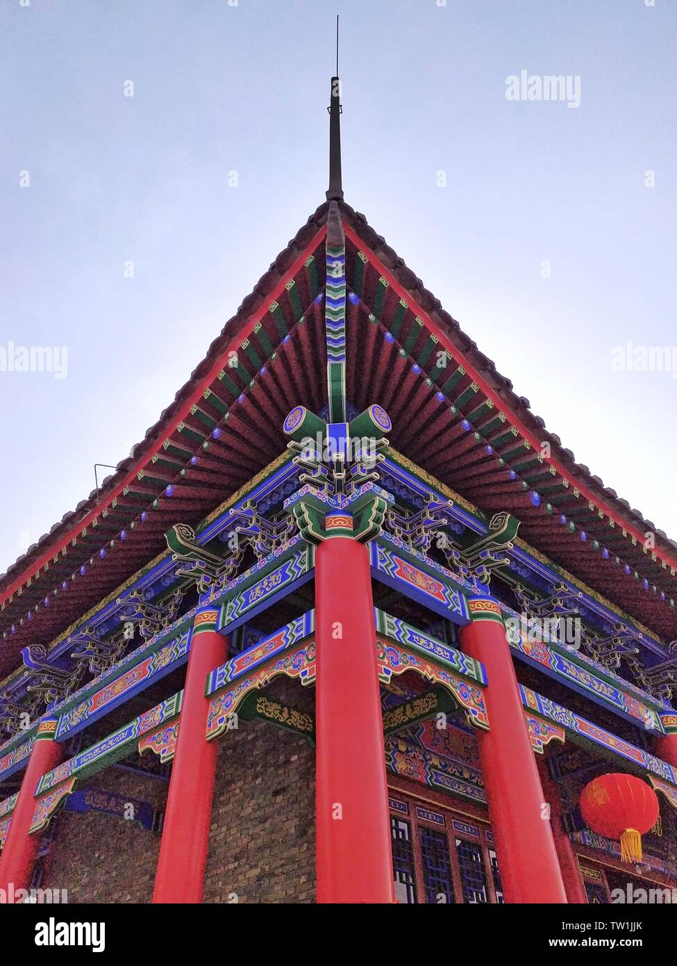 Chinese style architecture big red pillar Stock Photo - Alamy