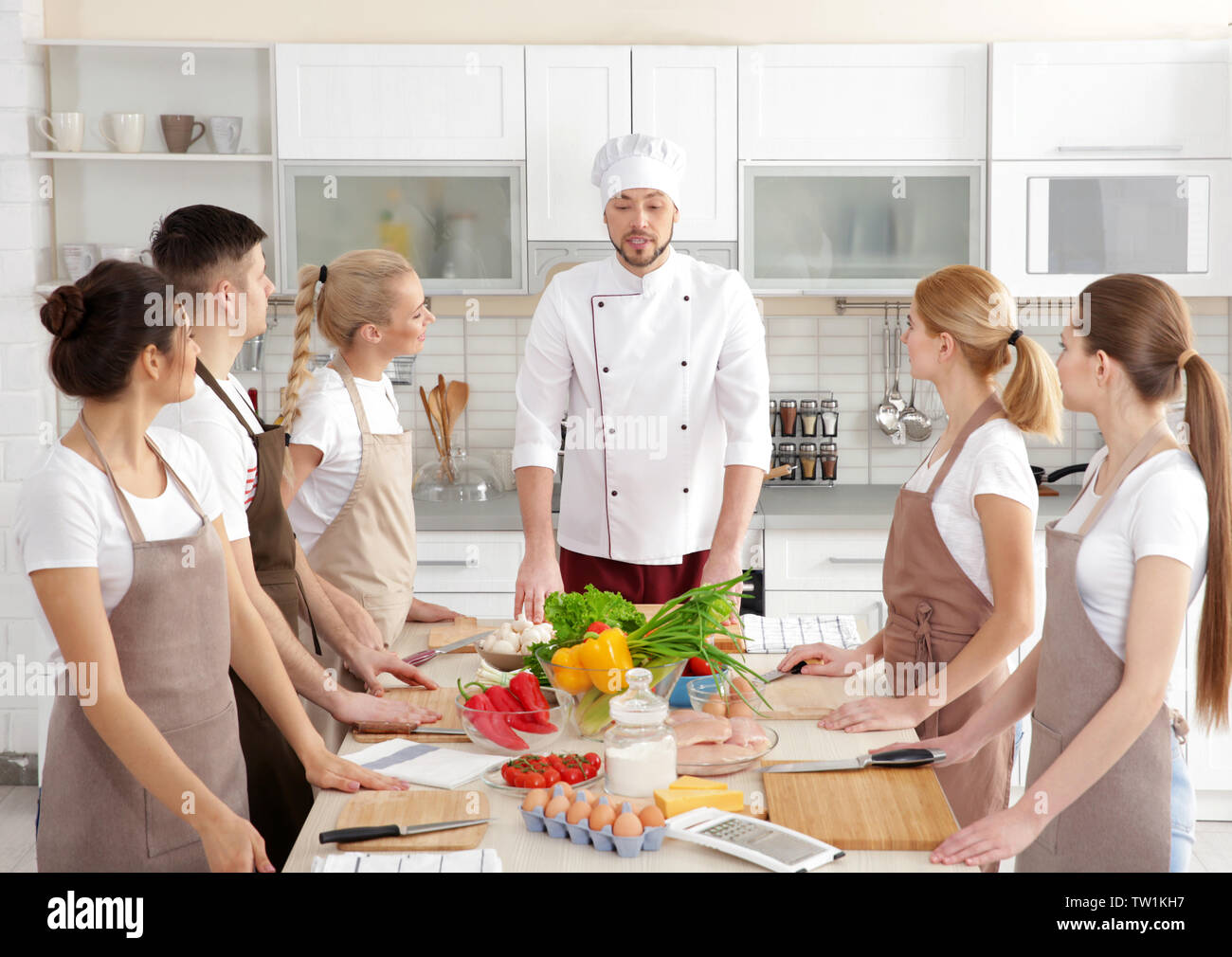 Professional cooking classes hi-res stock photography and images - Alamy