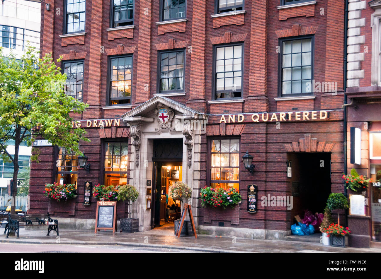 Drawn And Quartered High Resolution Stock Photography and Images Alamy