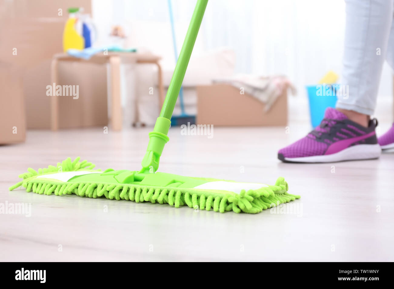 Moping hires stock photography and images Alamy