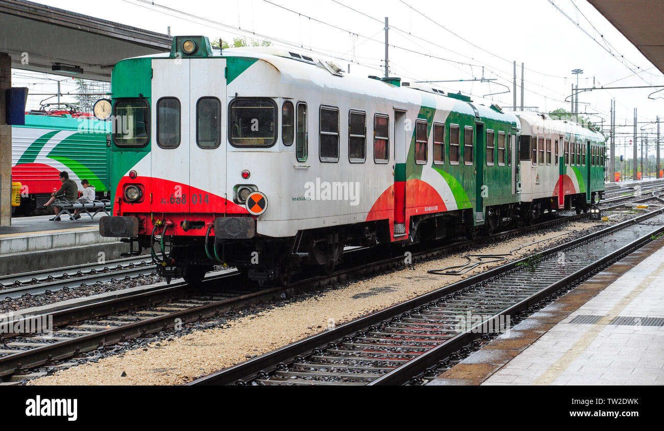 Class ALn 668 railcars at the railway station, Ferrara, Italy, Europe Stock Photo