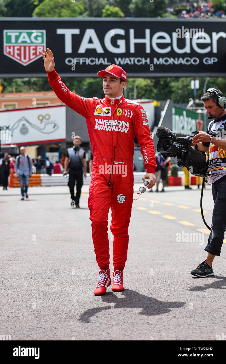 Monte Carlo Monaco 25 05 2019 16 Charles Leclerc Mco Ferrari Sf90 Greating His Compatriot Fans Before The Start Of Fp3 Ahead Of The 2019 Mona Stock Photo Alamy