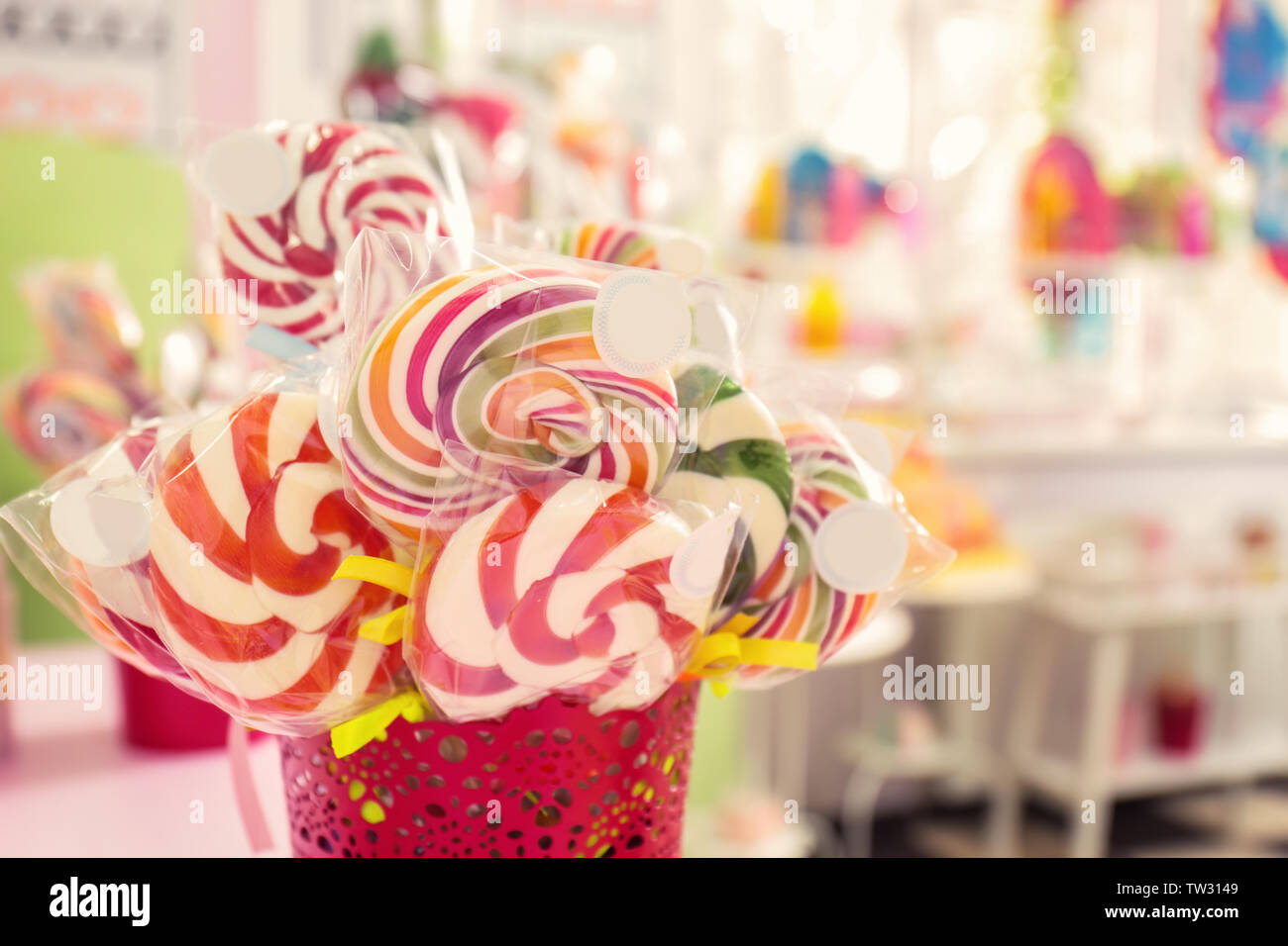 basket lollipops