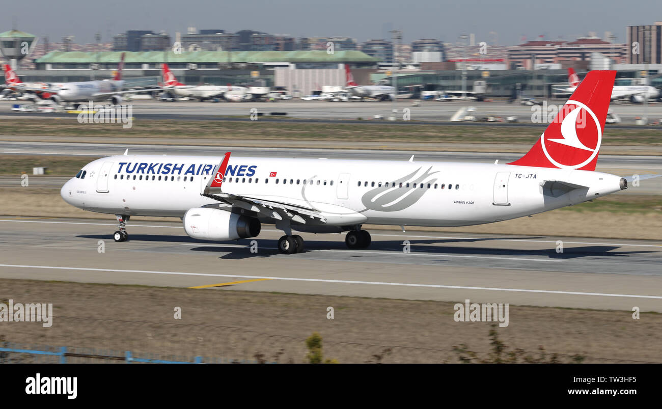ISTANBUL, TURKEY - MARCH 17, 2019: Turkish Airlines Airbus A321-231 (CN 6781) takes off from Istanbul Ataturk Airport. THY is the flag carrier of Turk Stock Photo