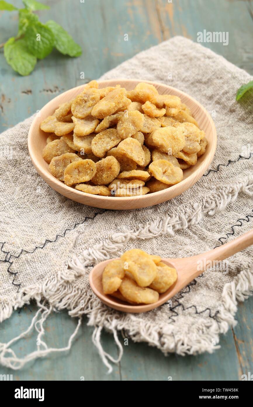 Broad bean snacks Stock Photo Alamy