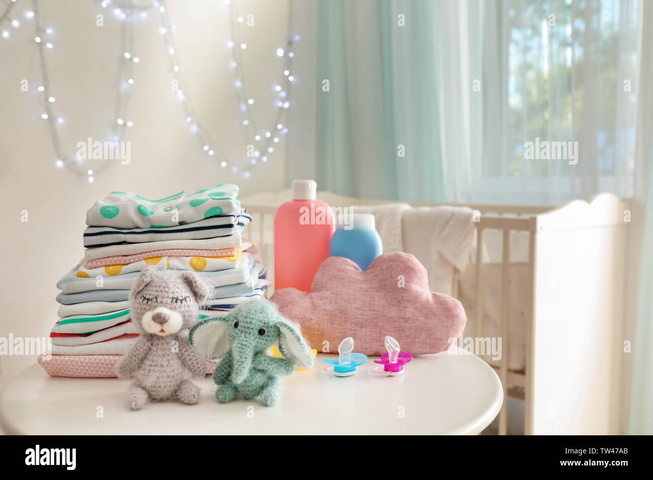 cute knitted baby clothes