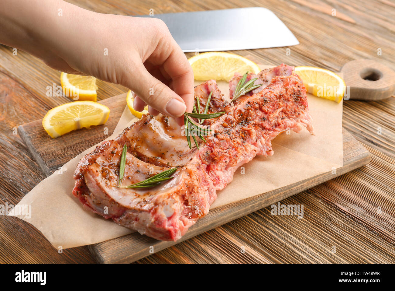 Spare ribs woman hi-res stock photography and images - Alamy