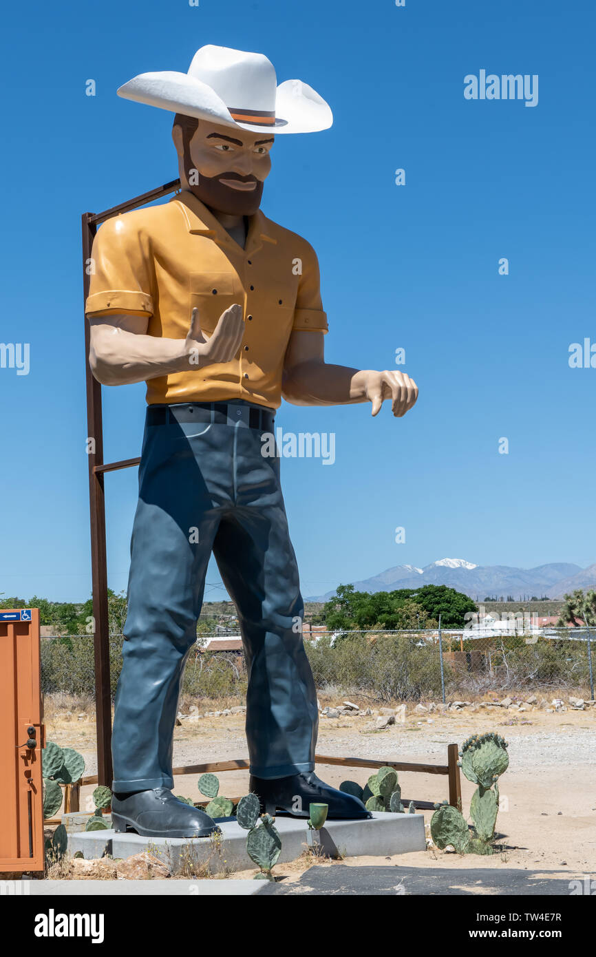Muffler man statue hires stock photography and images Alamy