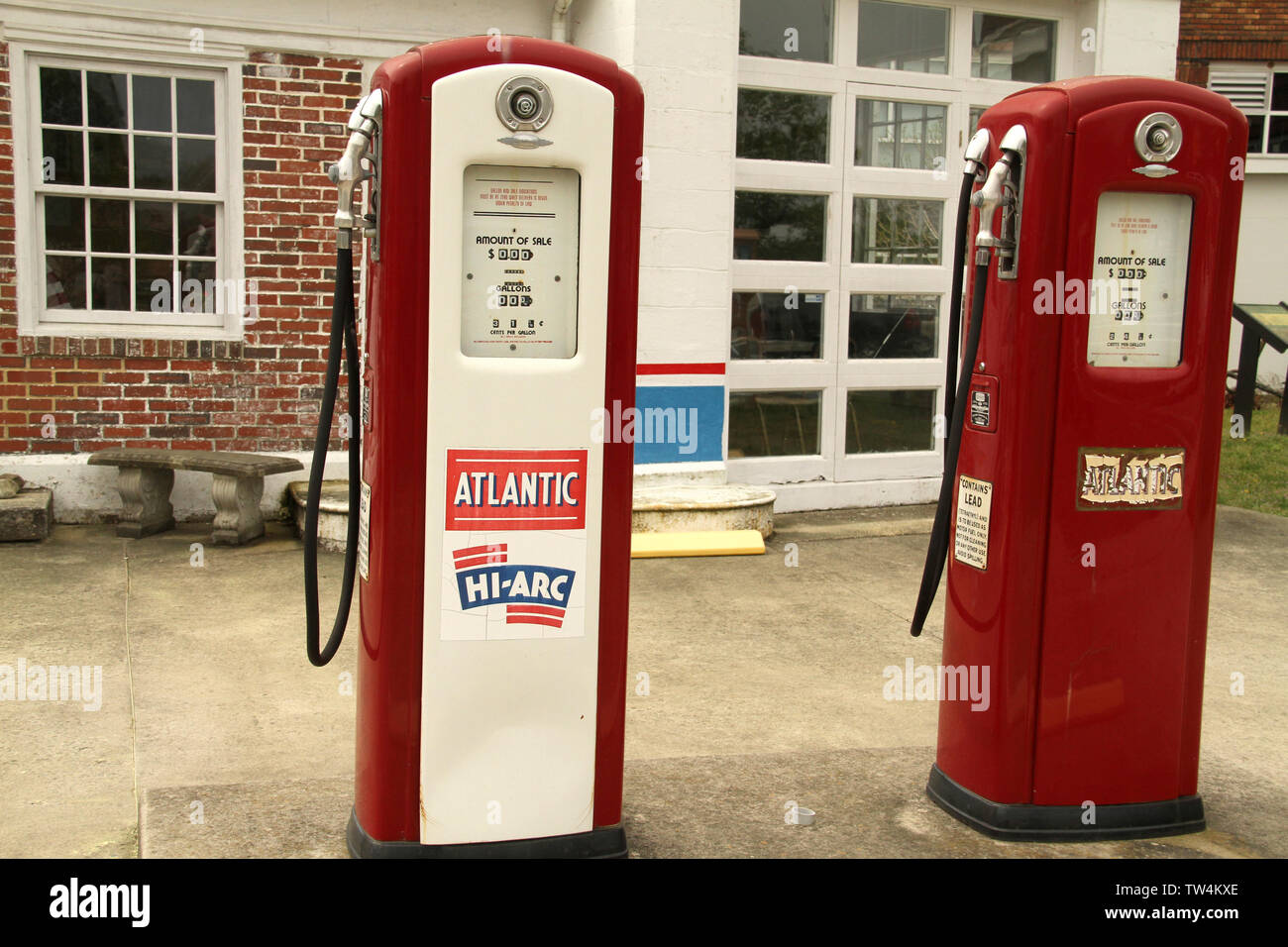 Former Atlantic gas station in Pocomoke City, MD, USA Stock Photo