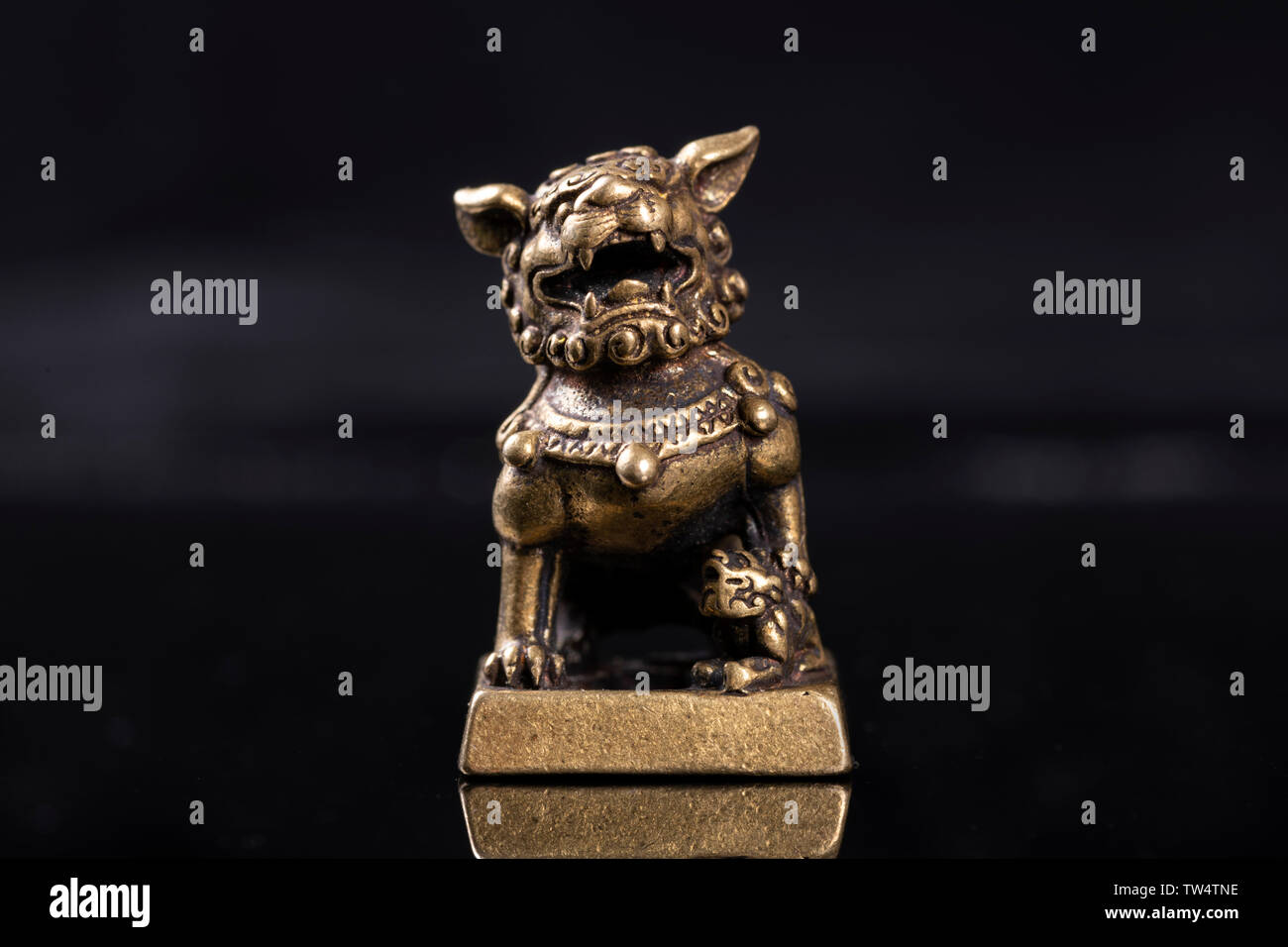 Bronze tradition hi-res stock photography and images - Alamy