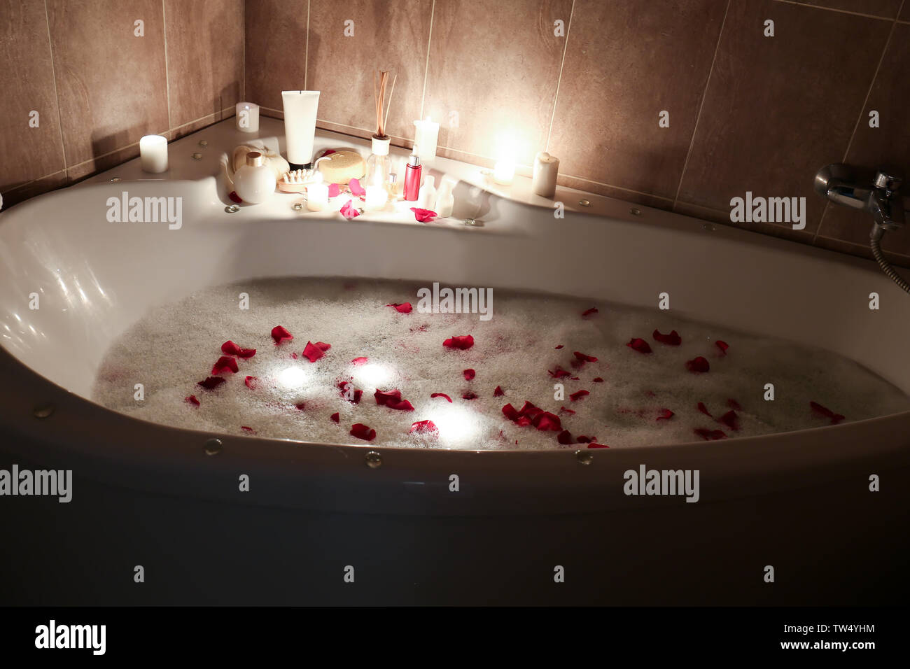 Jacuzzi Hot Tub Spa Bath Flowers Candles Stock Photo - Image of feel,  candles: 11054304