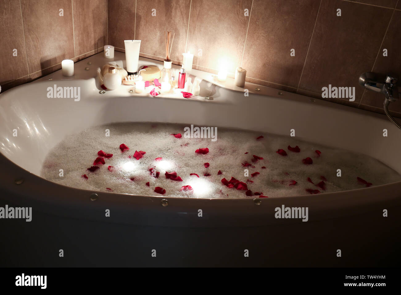 Bathtub Candles High Resolution Stock Photography And Images Alamy