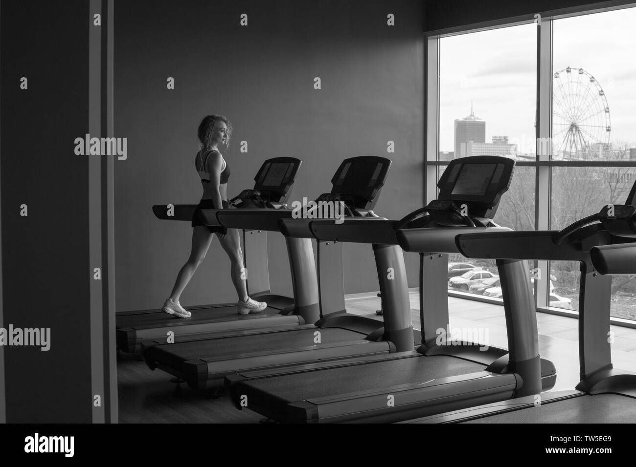 Beautiful young woman gym Black and White Stock Photos & Images - Alamy