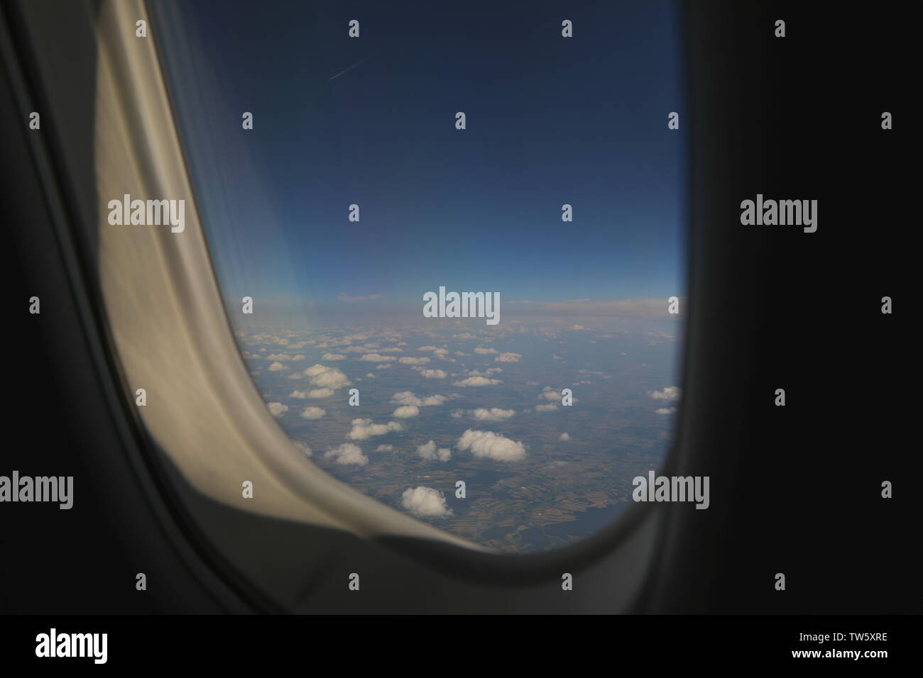 Sky from an airplane hi-res stock photography and images - Alamy