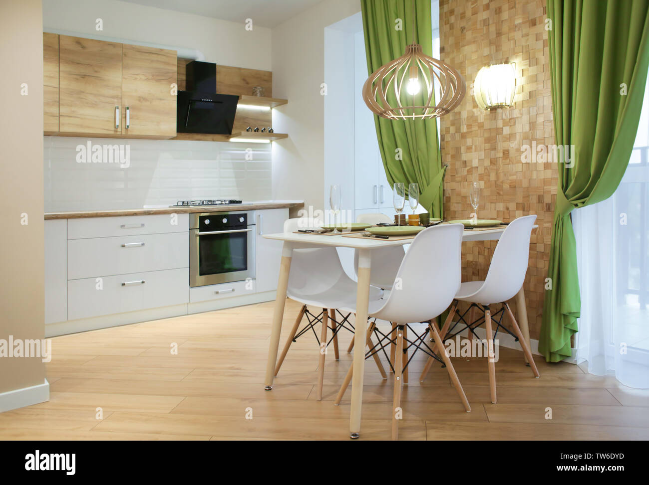 Interior of light modern kitchen Stock Photo - Alamy