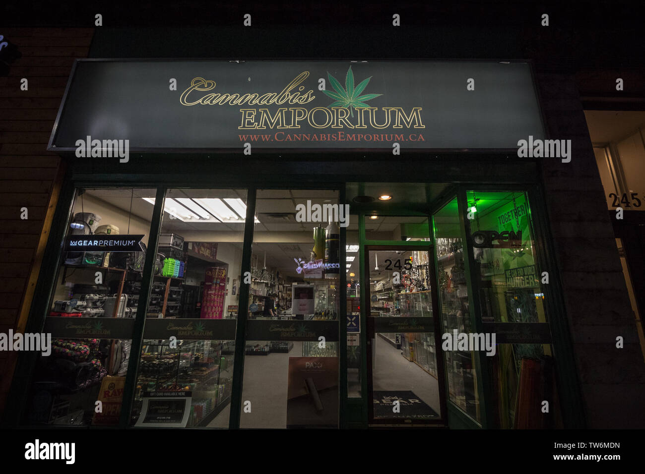 OTTAWA, CANADA - NOVEMBER 11, 2018: Cannabis Emporium store in Ottawa, a  shop selling cannabis and marijuana related accessories. Since 2018,  Recreat Stock Photo - Alamy