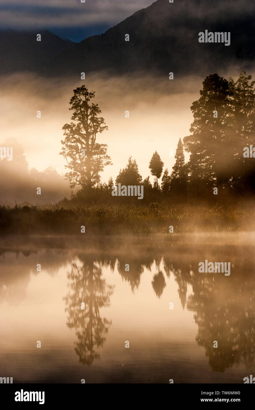 scenic lake matheson on New Zealand south island Stock Photo - Alamy