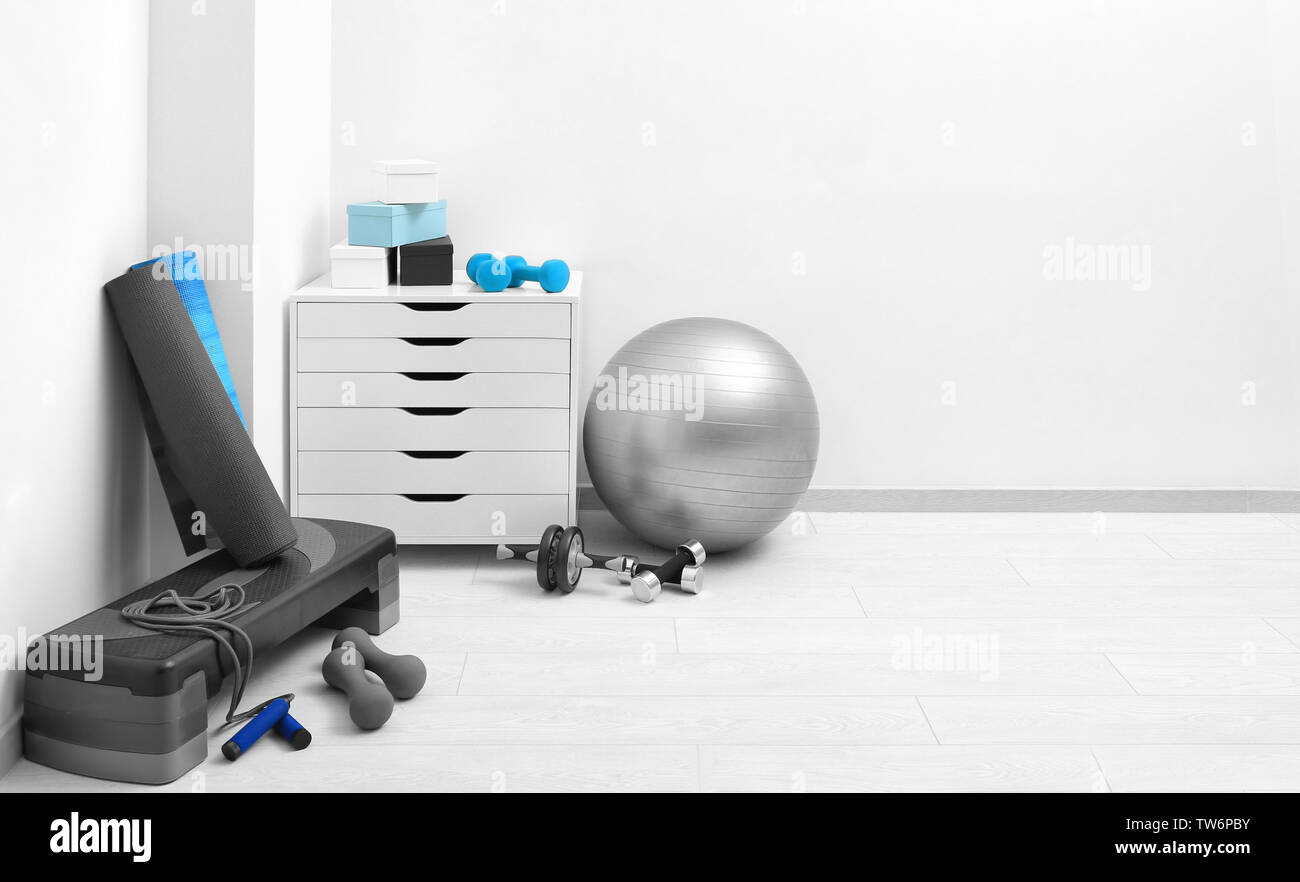 https://c8.alamy.com/comp/TW6PBY/different-physiotherapy-equipment-in-room-TW6PBY.jpg