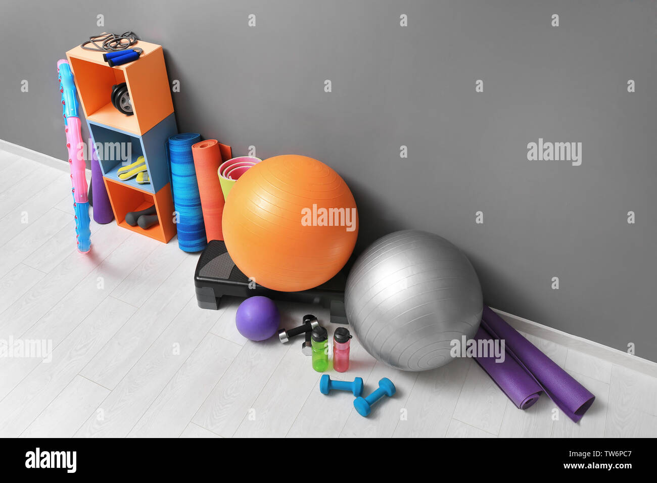 https://c8.alamy.com/comp/TW6PC7/different-physiotherapy-equipment-in-room-TW6PC7.jpg