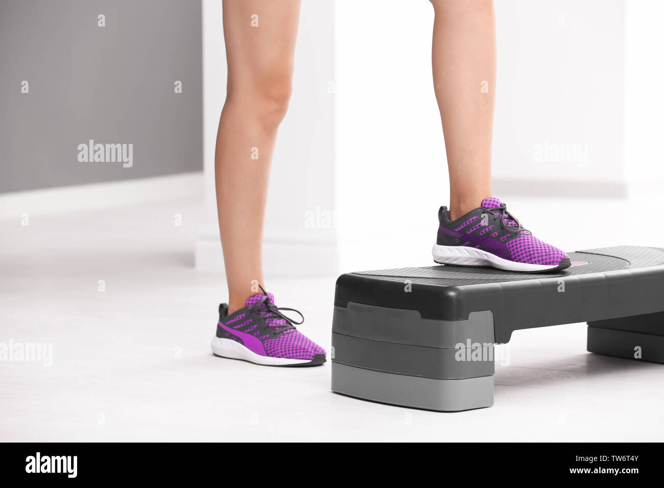 Woman step gym stepper hires stock photography and images Alamy