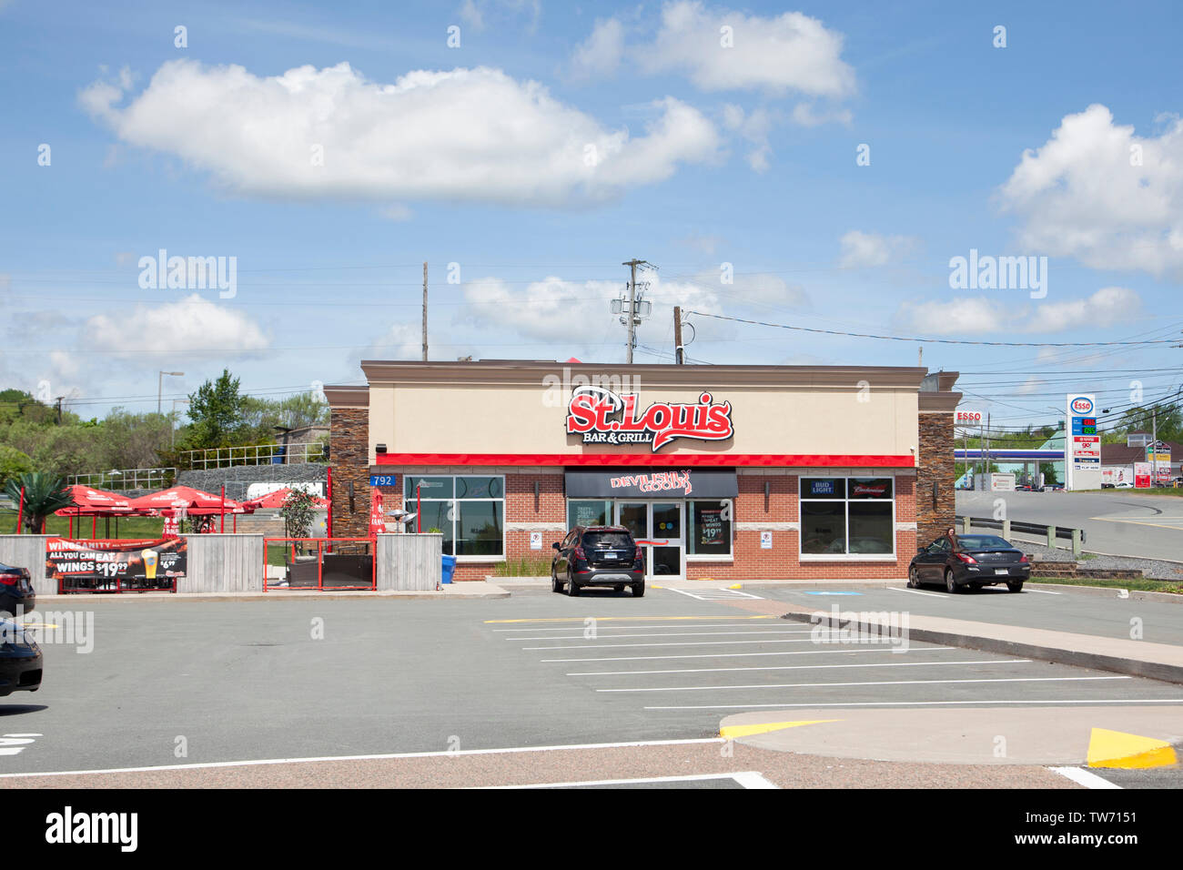 Sackville, Nova Scotia, Canada June 15, 2019 Exterior of the St Louis Bar and Grill Stock Sackville, Nova Scotia, Canada June 15, 2019 Exterior of the St Louis Bar and Grill Stock
