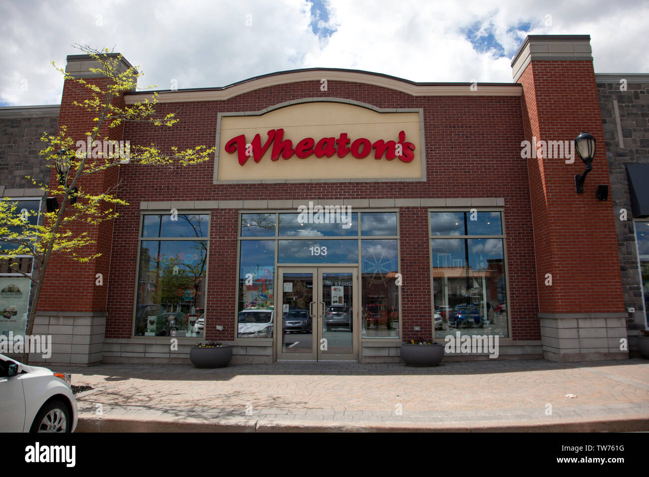 Chain Furniture Store High Resolution Stock Photography and Images Alamy