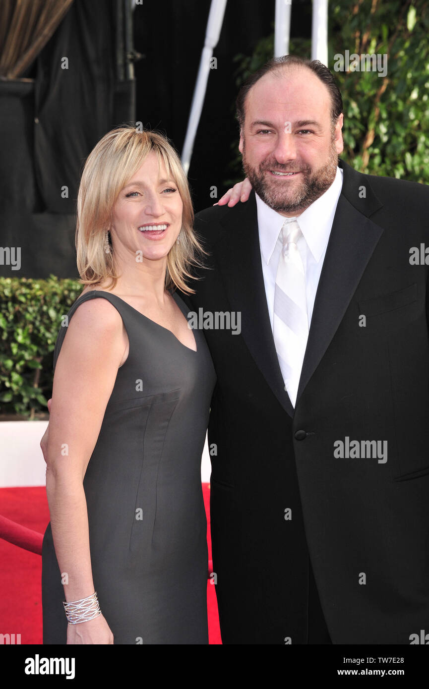 Falco gandolfini sag awards hi-res stock photography and images - Alamy, image size:865x1390