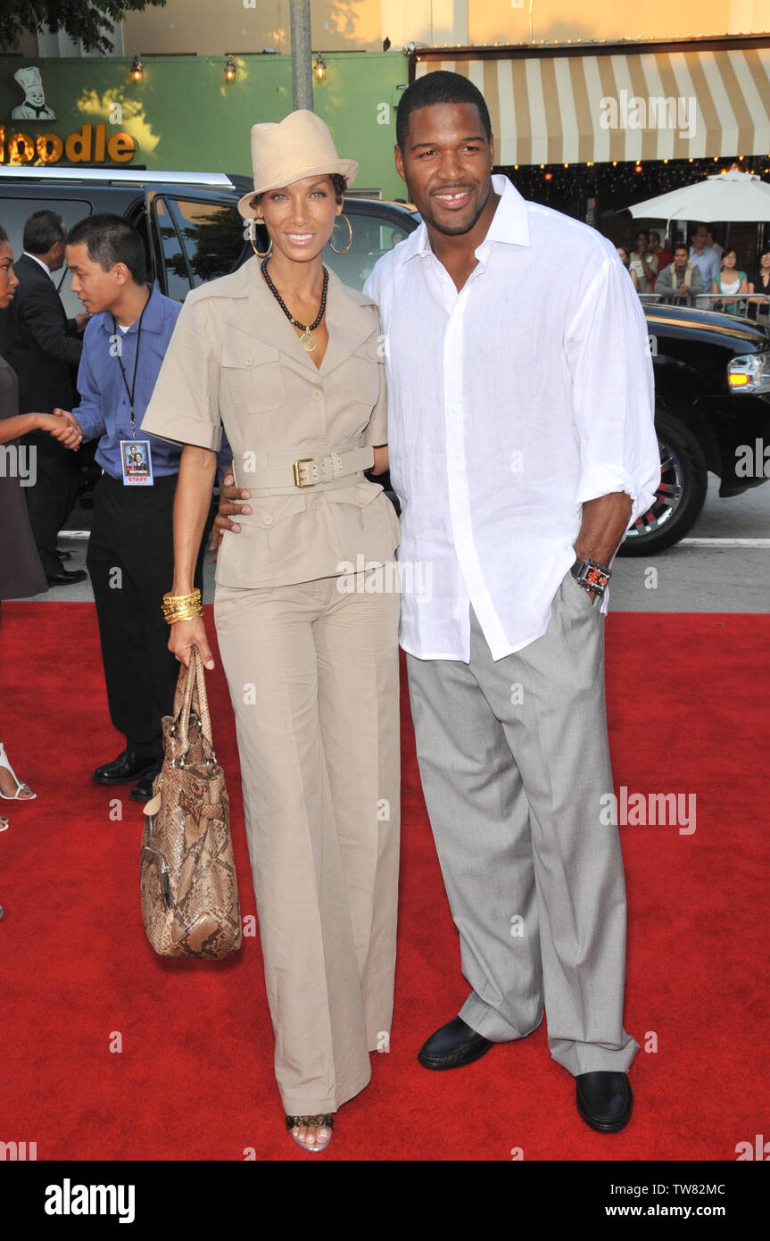 Los Angeles Ca July 15 08 Nicole Mitchell Murphy Ex Wife Of Eddie Murphy Ny Giants Player Michael Strahan At The Premiere Of Step Brothers At Mann Village Theatre Westwood C 08