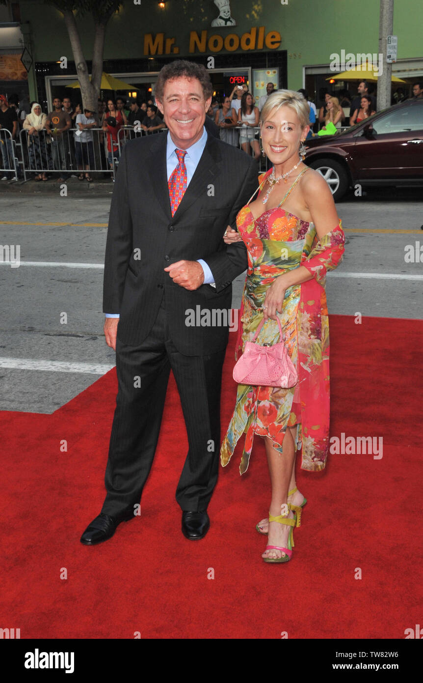 LOS ANGELES, CA. July 15, 2008 Barry Williams & wife at the premiere
