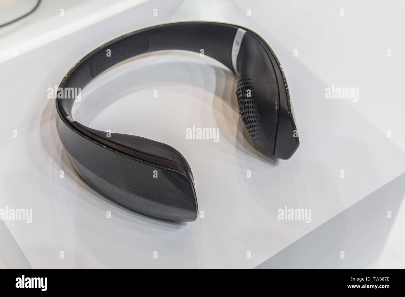 Plastic headset hi-res stock photography and images - Alamy