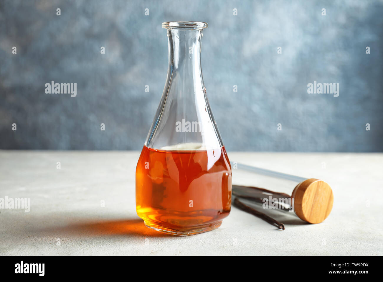 Vanilla Extract Bottle High Resolution Stock Photography and Images - Alamy
