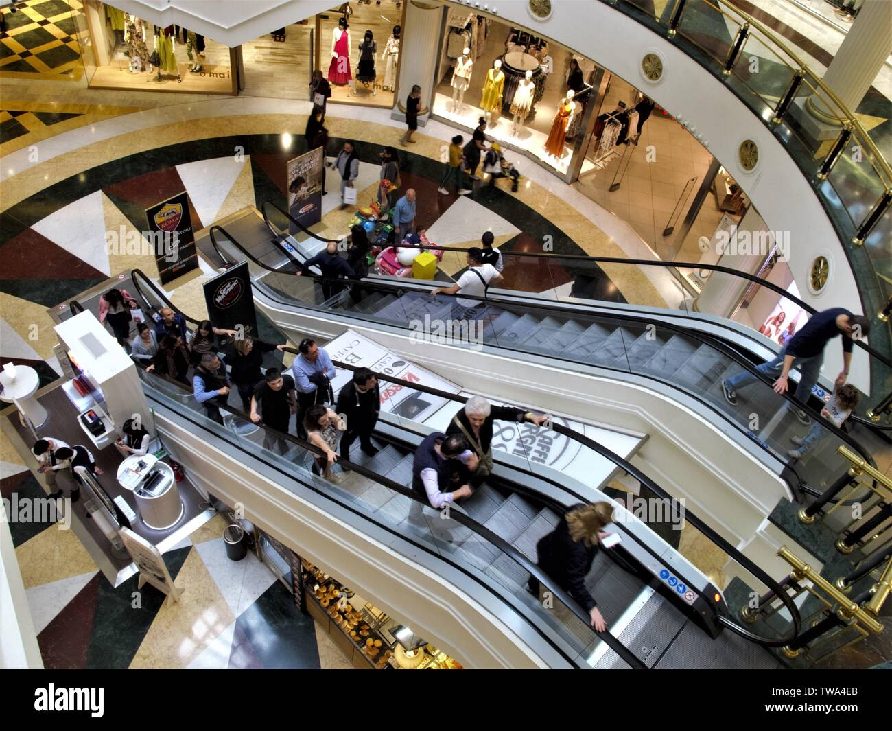 PEOPLE AND SHOPS IN EUROMA 2 SHOPPING CENTER IN ROME Stock Photo - Alamy