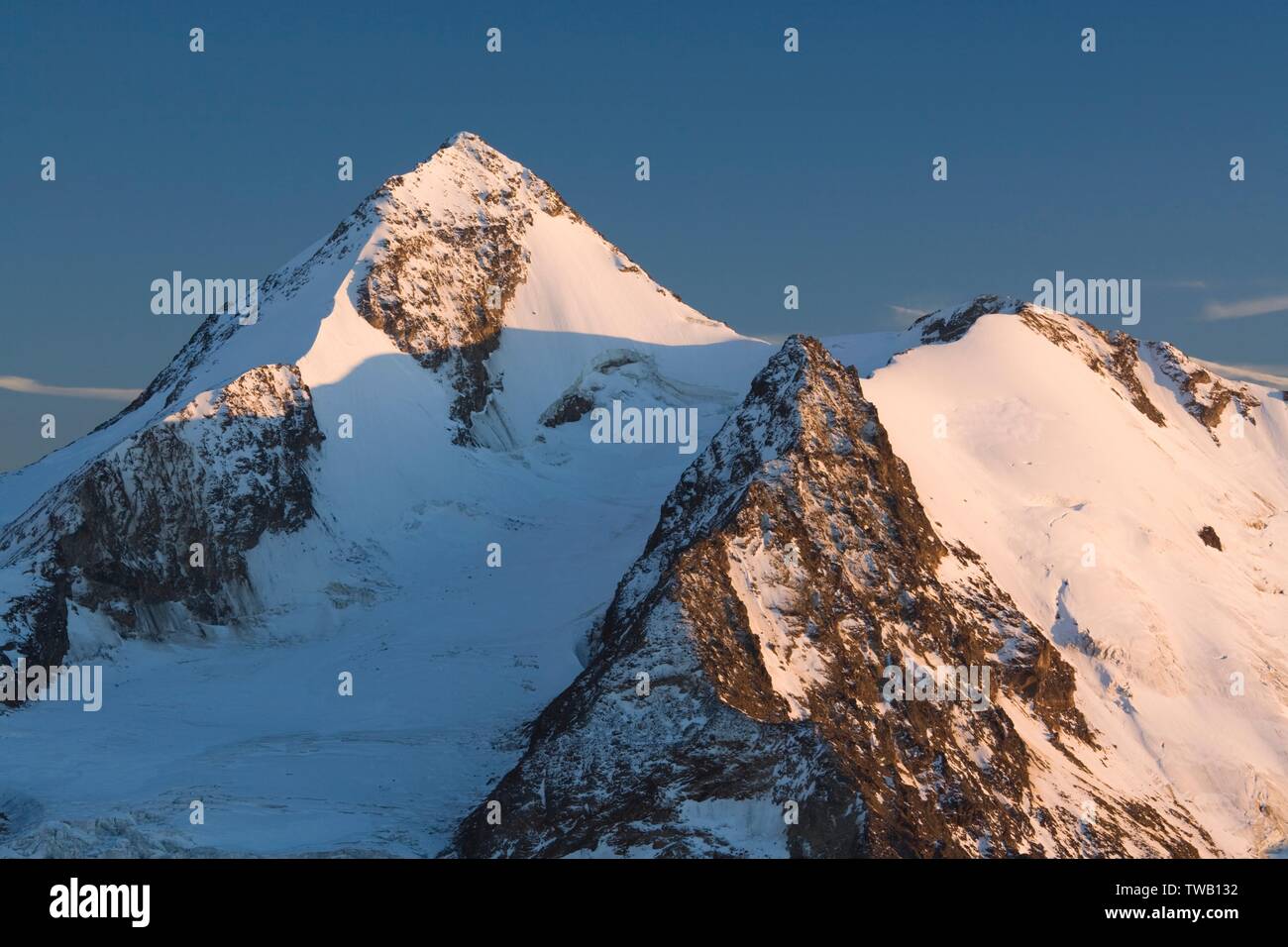 Austria, Tyrol, Oetztal Alps, North face of Weisskugel (peak Stock Photo -  Alamy