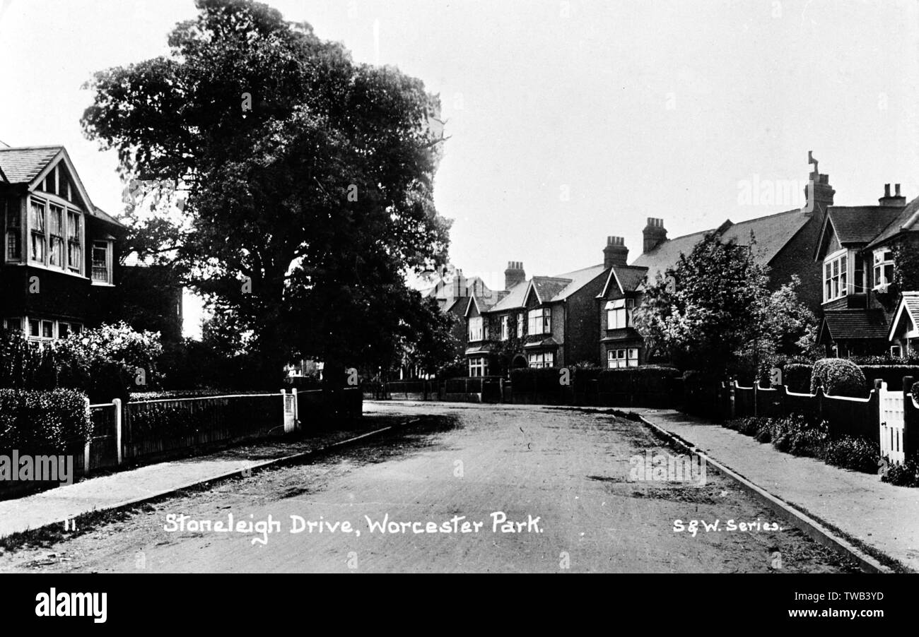 Stoneleigh Drive, Worcester Park, SW London (Surrey). Date circa 1910s