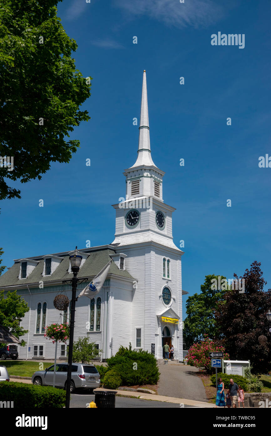 USA Massachusetts MA Hudson small New England town Unitarian Church Stock Photo