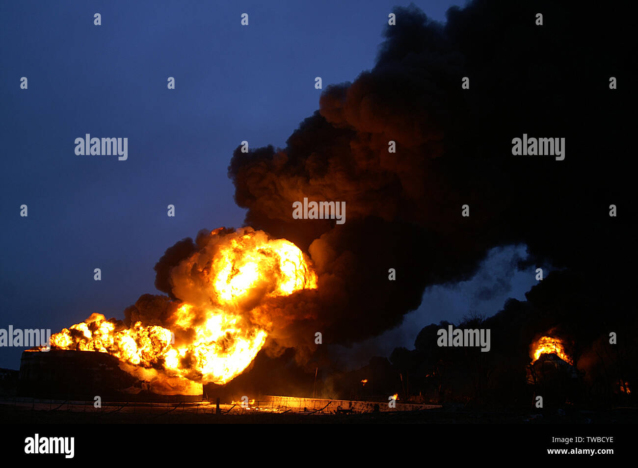 Buncefield, bulk fuel storage tank fire Stock Photo