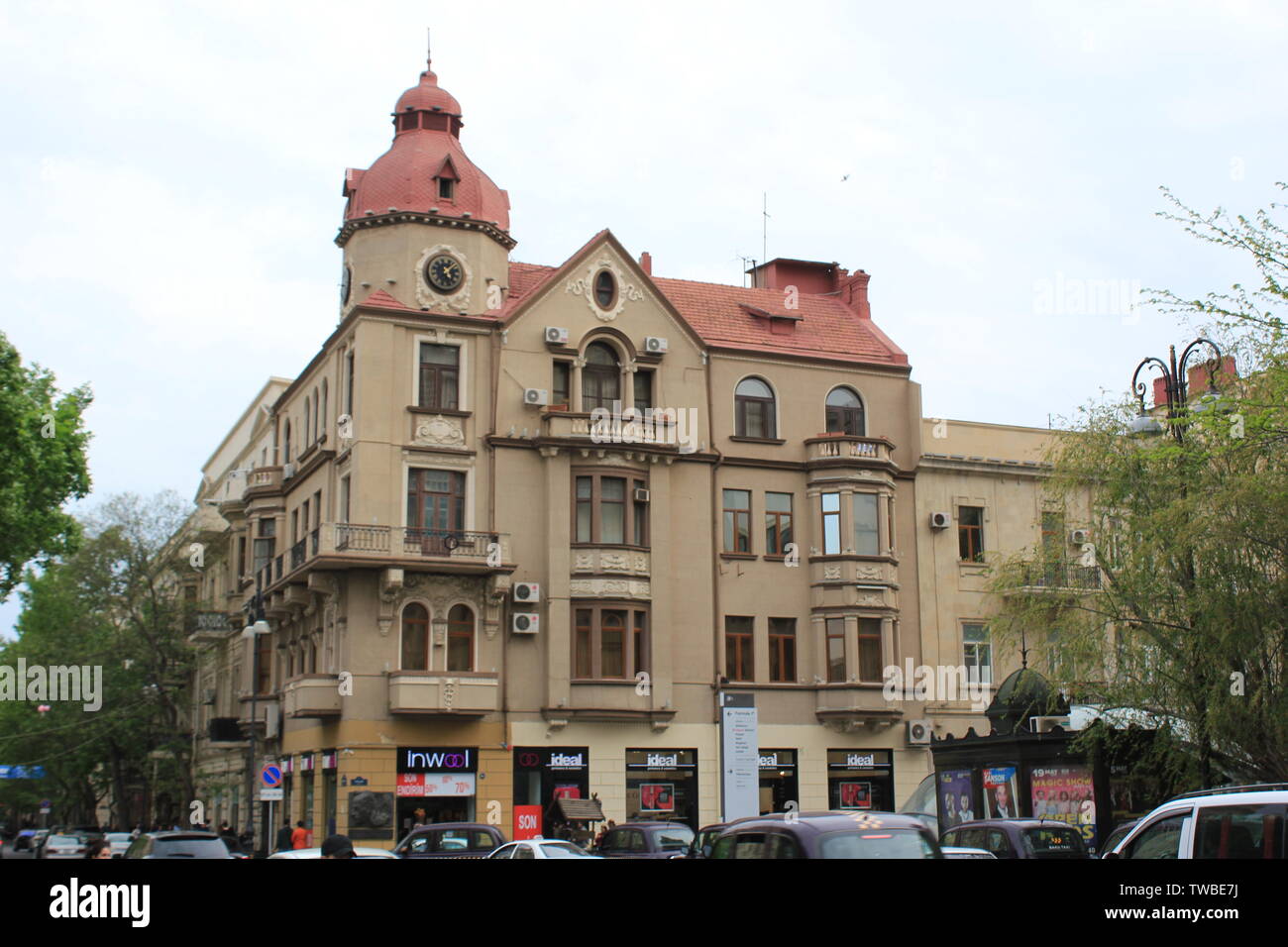 Baku architecture photos hi-res stock photography and images - Alamy