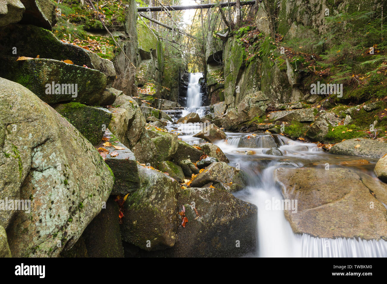 Flume new england autumn hires stock photography and images Alamy