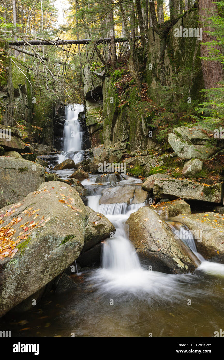 Flume new england autumn hires stock photography and images Alamy