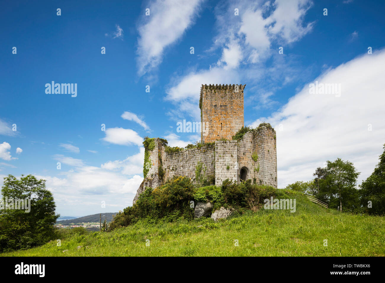 Castle of Andrade, near Pontedeume, A Coruna Province, Galicia, Spain Stock Photo