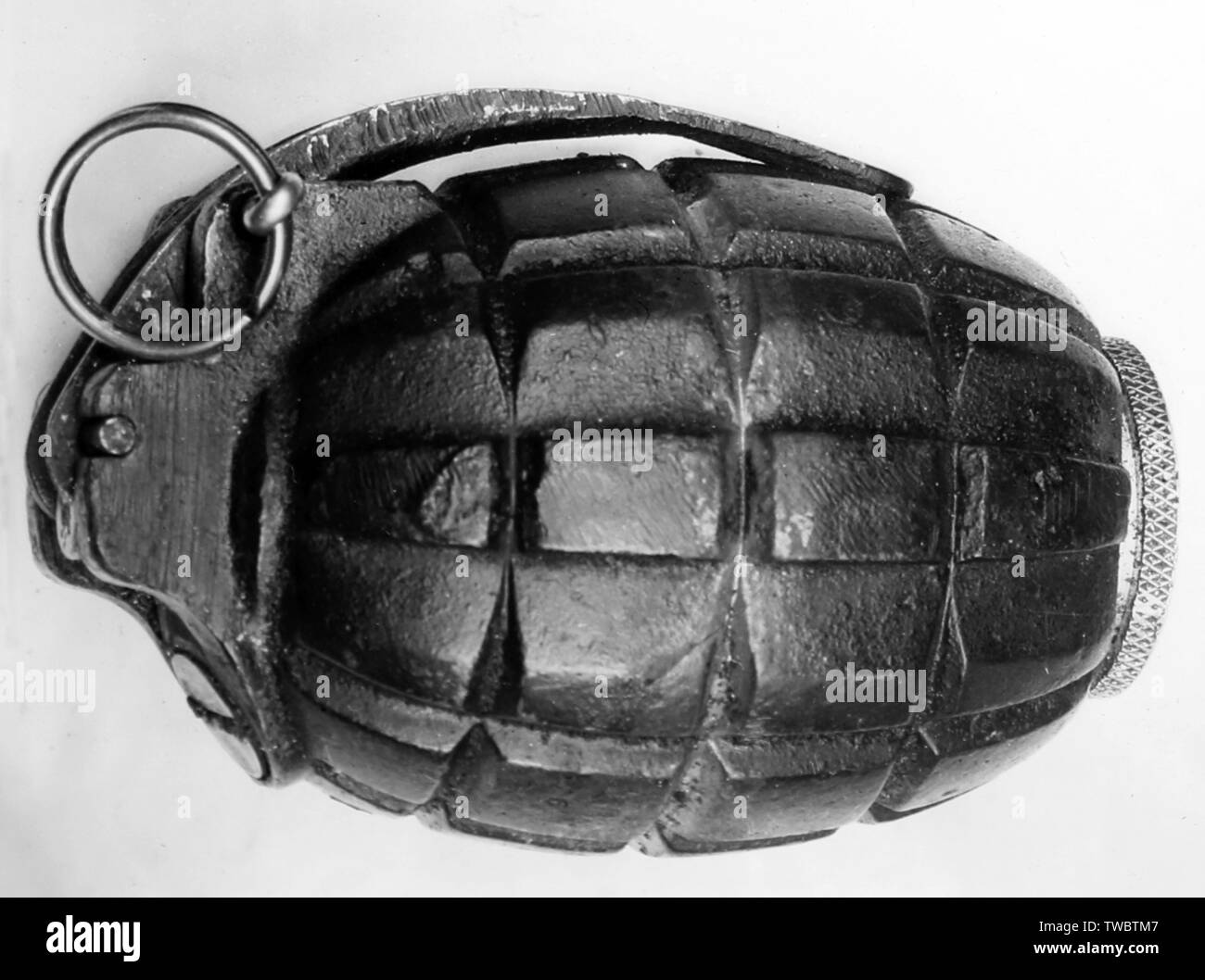 Ww1 hand grenade hires stock photography and images Alamy
