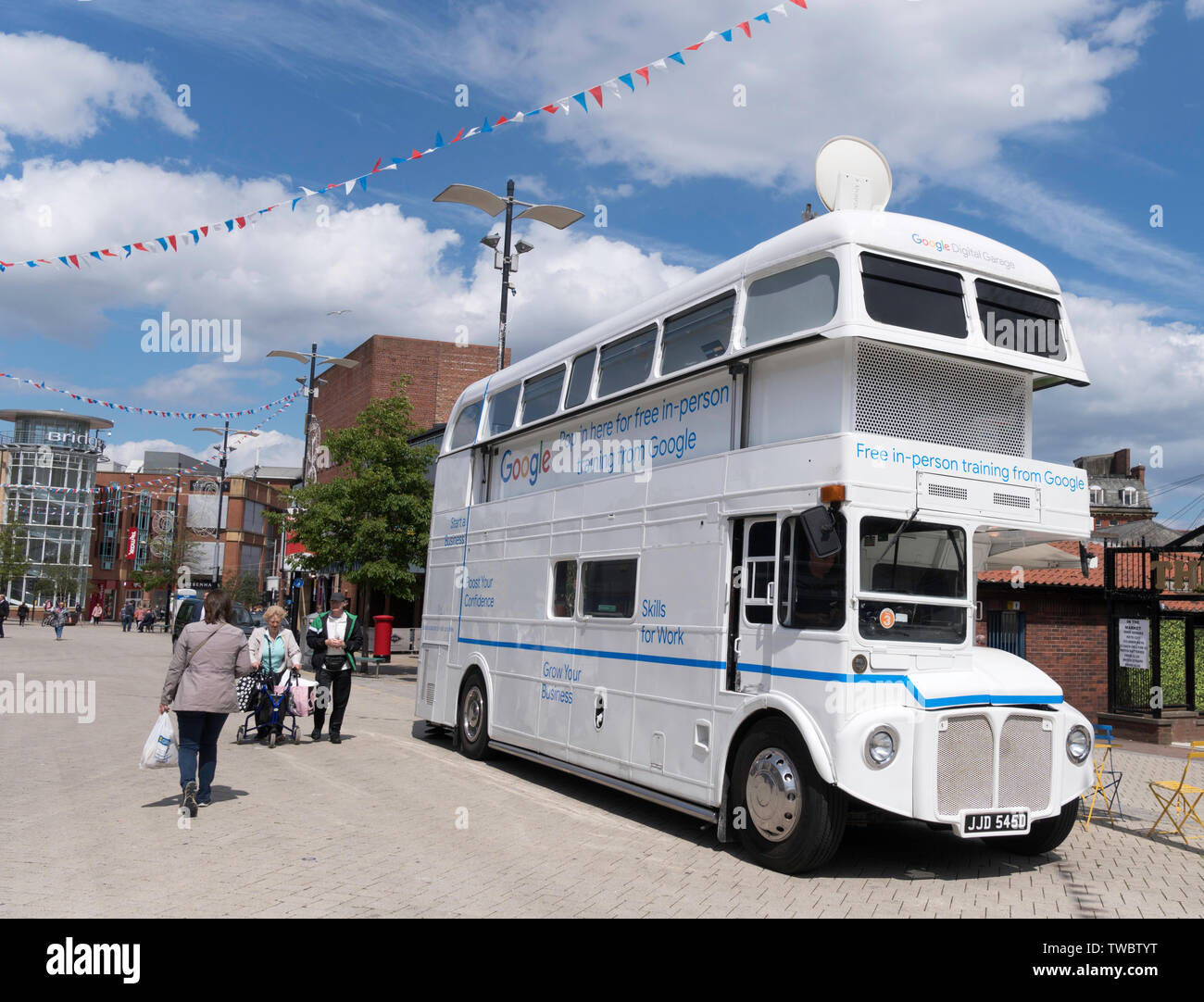Google Garage Stock Photos Google Garage Stock Images Alamy