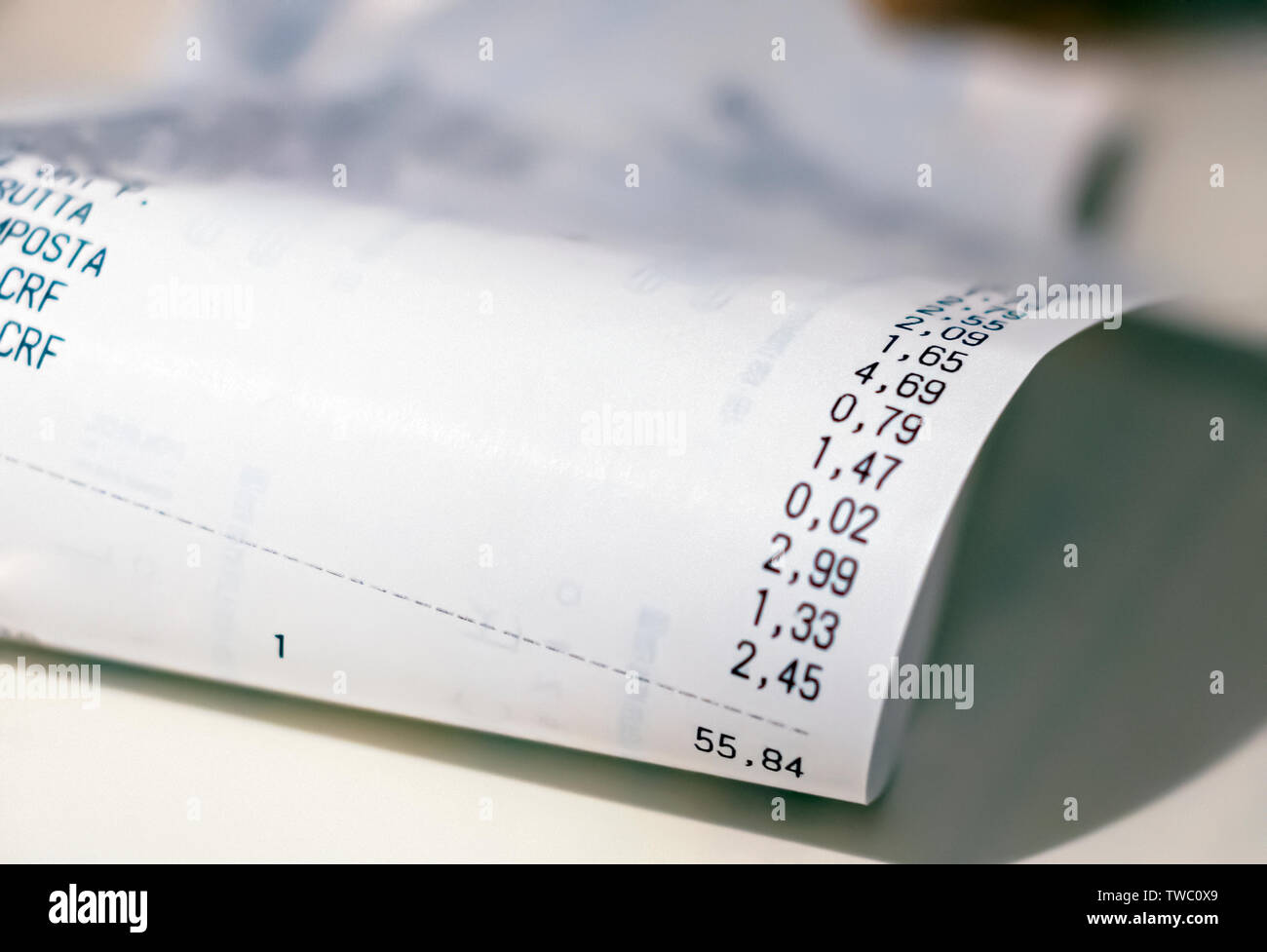 Close-up view of the total amount of supermarket grocery shopping printed on a paper receipt. Grocery shopping list Stock Photo