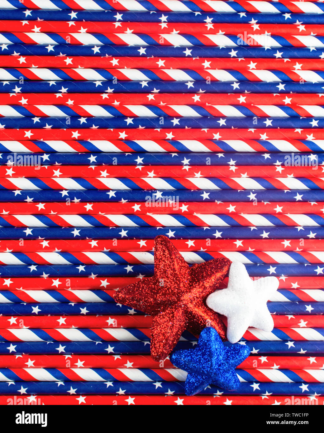 Patriotic paper straws arranged horizontally with three red, white, and blue stars in lower right corner. Plenty of copy space Stock Photo - Alamy Patriotic paper straws arranged horizontally with three red, white, and blue stars in lower right corner. Plenty of copy space Stock Photo - Alamy