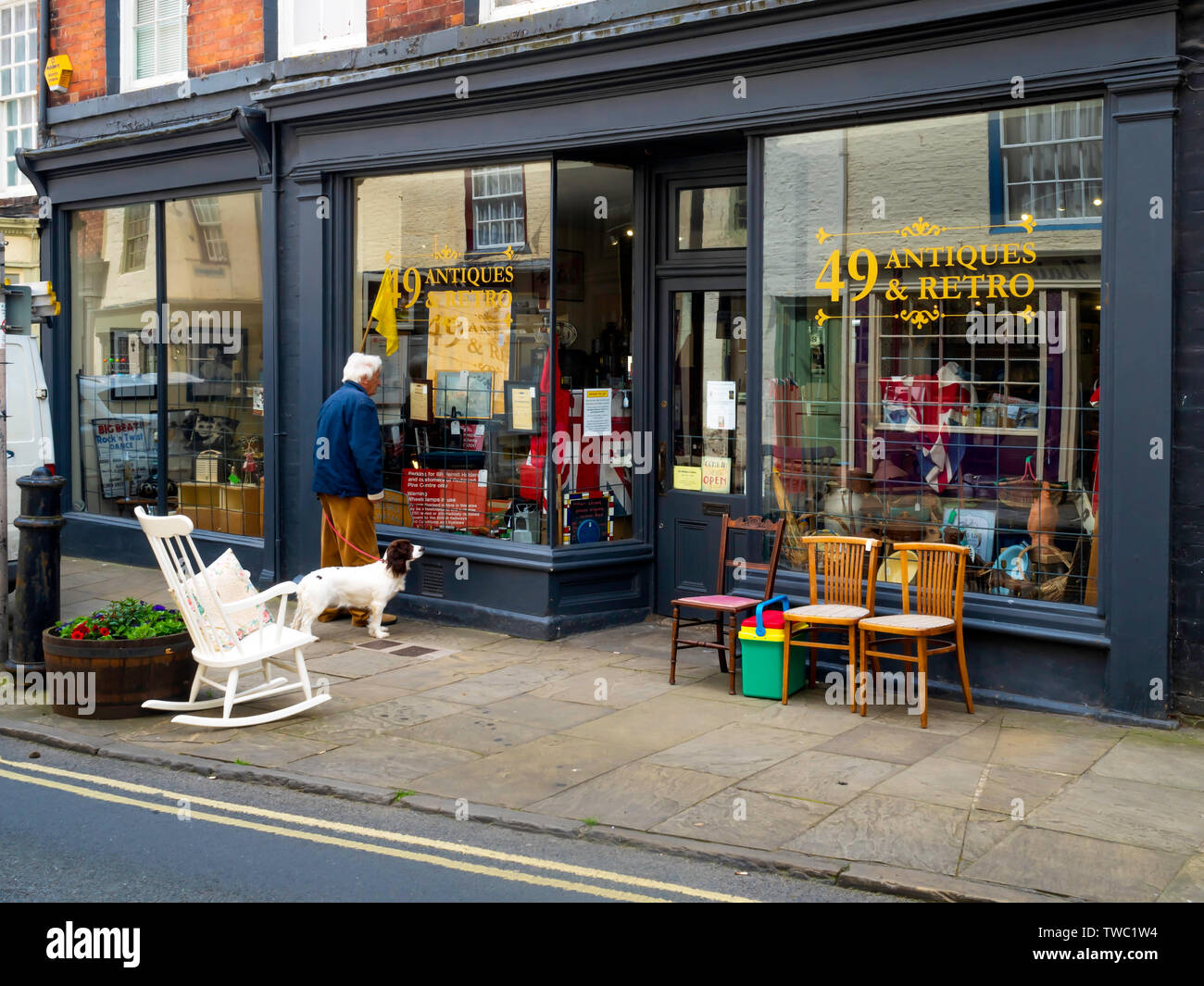 49 antiques and retro hires stock photography and images Alamy