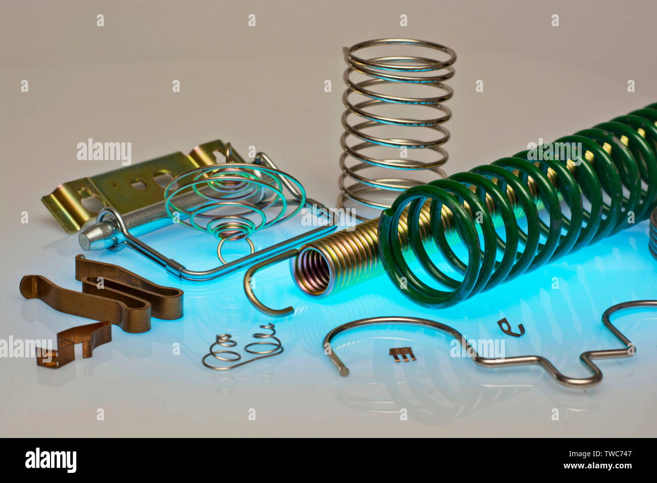 Various types of industrial tension & compression springs & pressings